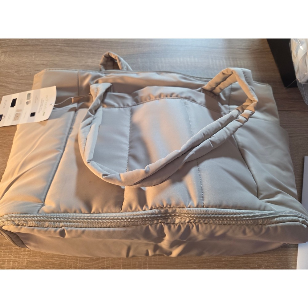 Wandering Nature Airlines Personal Item Bag Quilted Puffer Travel Tote Beige NEW